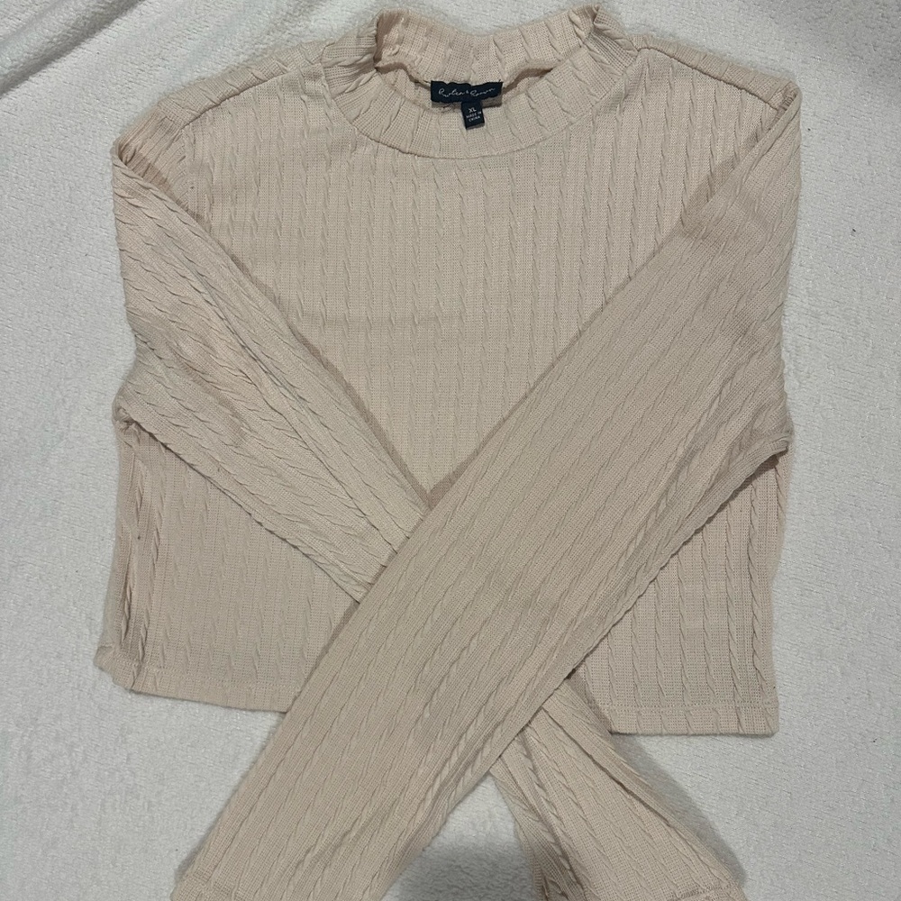 Hunter & Brown Cream Cable-Knit Long Sleeve Crew Top
